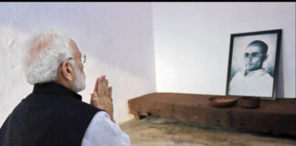 சாவர்க்கரை காப்பாற்ற இந்திய கோயபல்ஸ்கள் அண்டப்புளுகு!