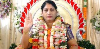 அன்னபூரணி அரசு அம்மனின் (ஆதி பராசக்தி) வேட்டை