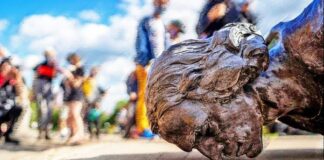 கொலம்பசின் நவீன கால அடிமைகளான இந்திய ஊடகங்கள்