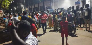 தூத்துக்குடி தியாகிகள் தியாகத்தை உயர்த்திப் பிடித்து சமரசமின்றி போராடுவோம்!