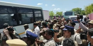 நான்காம் ஆண்டு நினைவஞ்சலி! | ஸ்டெர்லைட் தியாகிகளின் சுடுகாட்டில் கைது!