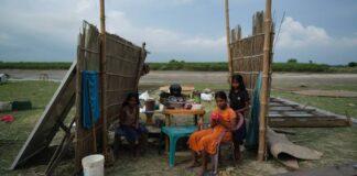 உள்நாட்டு அகதிகளாக்கப்படும் அசாம் உழைக்கும் மக்கள்!