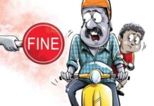 தலைக்கவசமும் அபராதம் போடும் போலீசும்!