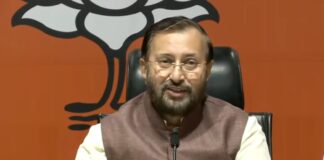 பாடத்திட்ட மாற்றம்!: வரலாற்றை புரட்டும் வானரங்கள்!