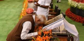 அரசியலமைப்புச் சட்டத்தை பாதுகாப்பதாக ஆர்எஸ்எஸ் பாஜகவின் கபட நாடகம்.