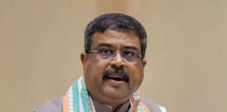 பாஜக திணிக்கும் கல்விக் கொள்கையை எதிர்த்தால் தமிழகத்திற்கு நிதி தர மாட்டார்களாம்? உறங்காதே! விழித்தெழு!