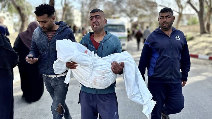 காசாவின் மீதான தாக்குதல் 400 பேர் பலி இனப்படுகொலையாளர்கள் கோழைகள்!