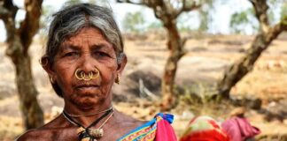 அடிப்படை வசதிகள் ஏதுமற்ற பழங்குடி மக்கள் வாழ்க்கையும், அவர்களின் மீதான தாக்குதலும்!