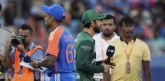 பாகிஸ்தான் அணியினருடன் கைகுலுக்க மறுத்த இந்திய கிரிக்கெட் வீரர்களின் செயல் வெட்கக்கேடானது! பாகிஸ்தான் அணியுடன் கைகுலுக்காத இந்திய வீரர்கள்