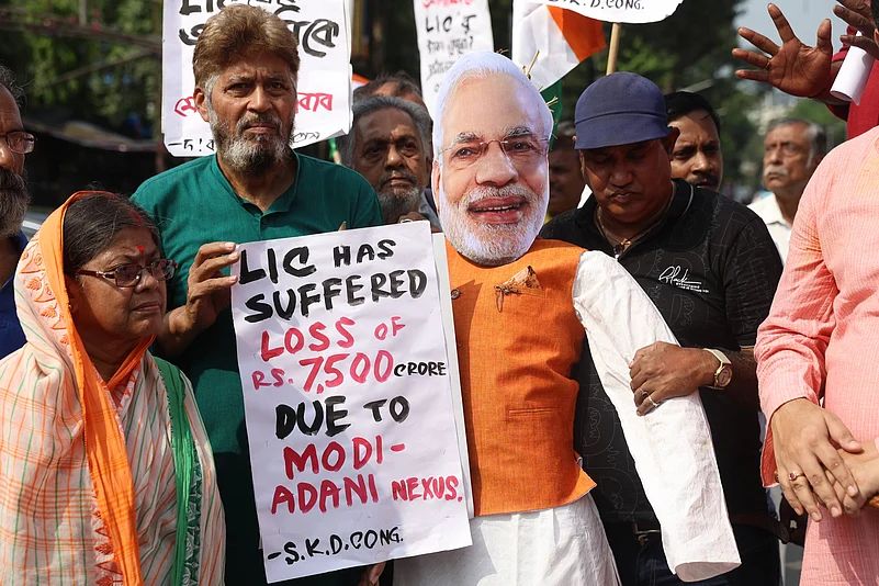 காப்பீட்டு துறையில் 100% அந்நிய முதலீடு! தேச துரோக கிரிமினல் குற்றம்!