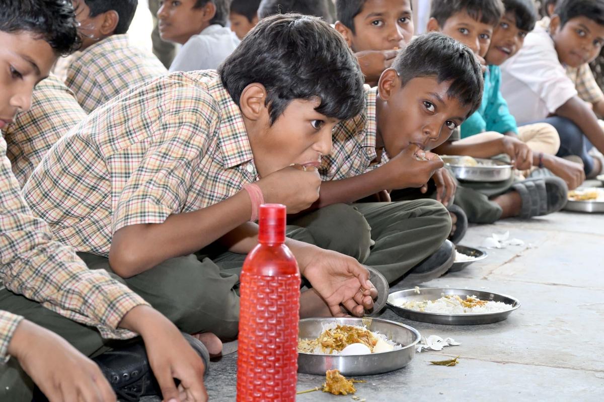 இந்தியாவின் கடன் சுமை அதிகரிப்பும், பட்ஜெட்டில் சமூக நலத்திட்ட நிதி குறைப்பும்!