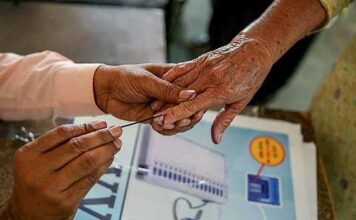 தமிழக சட்டமன்றத் தேர்தல்: பாசிச பாஜக முன் வைக்கும் அரசியலை முறியடிப்பது எப்படி? தமிழக சட்டமன்றத் தேர்தல்: பாசிச பாஜக முன் வைக்கும் அரசியலை முறியடிப்பது எப்படி?