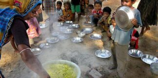 மேற்கு வங்க மாணவர்களின் உணவிலிருந்து முட்டையை பிடுங்கும் பாஜக அரசு!