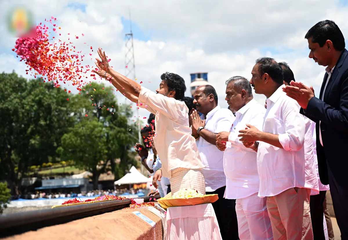 மேட்டூர் தண்ணீர் திறந்தது சாதனையா?