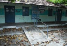 மூடுவிழா காணும் அரசு பள்ளிகள்!